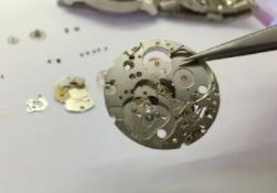 廣州勞力士售后維修中心-更換配件